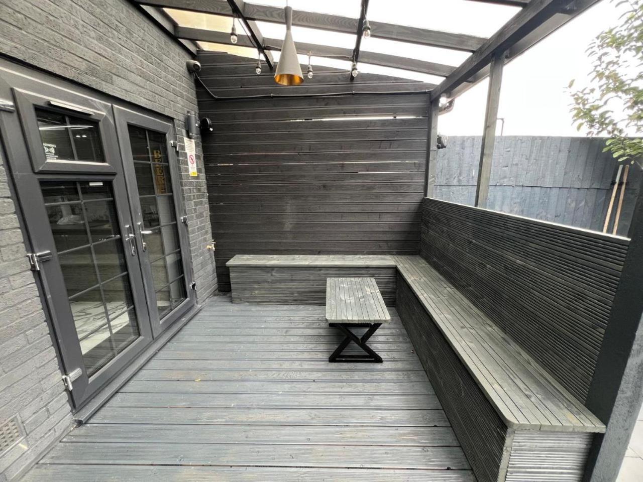 Urban Escape 4bedroom House- With Free Private Parking - Apartment Birmingham