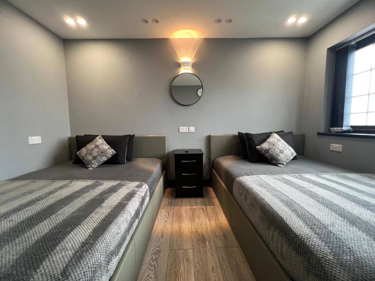 Urban Escape 4bedroom House- With Free Private Parking - Birmingham